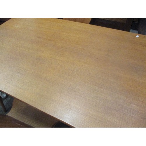 323 - LIGHT OAK DINING TABLE IN MID CENTURY STYLE WITH TAPERED SPLAYED LEGS AND  4 LIGHT OAK UNUSUAL ALPIN... 