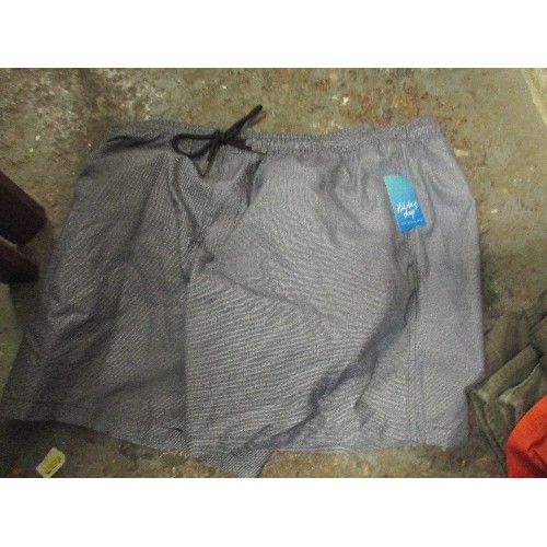 139 - BAG OF MENS CLOTHES. XL. GOOD CLEAN CONDITION.