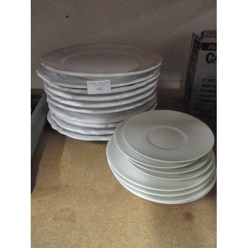 442 - QUANTITY OF WHITE HABITAT PLATES AND OTHERS