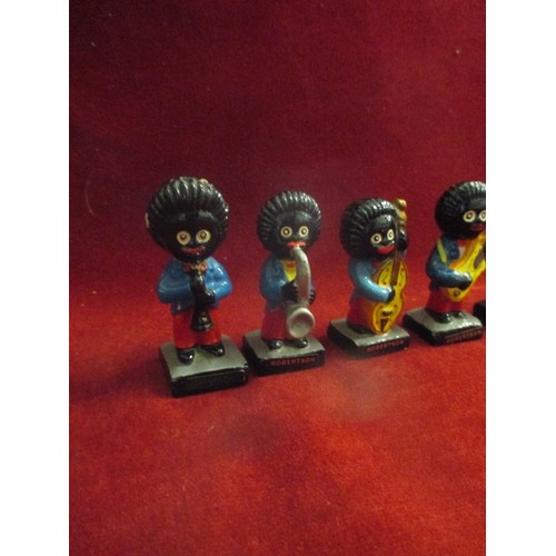 11 - VINTAGE GROUP OF 8 ROBERTSONS GOLLY BAND FIGURES