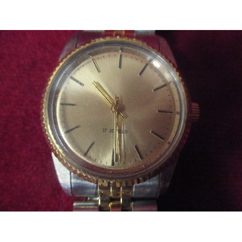 39 - GENTS 17 JEWELS MECHANICAL WRIST WATCH - GILT DIAL, GILT AND STEEL STRAP - WORKING