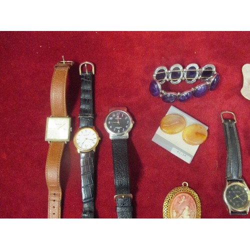 52 - TUB OF JEWELLERY AND WATCHES INCLUDES A VINTAGE RETRO GENTS 