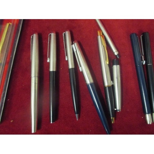 55 - COLLECTION OF FOUNTAIN PENS AND BALLPOINTS INC PARKER, PARKER 45 . ALSO A PITCH TUNER