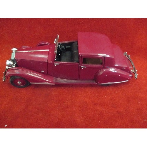 4 - DANBURY MINT 1:24 DIE CAST MODEL VEHICLE 1938 ROLLS-ROYCE PHANTOM III SEDANCA DE VILLE I GARNET COLO... 