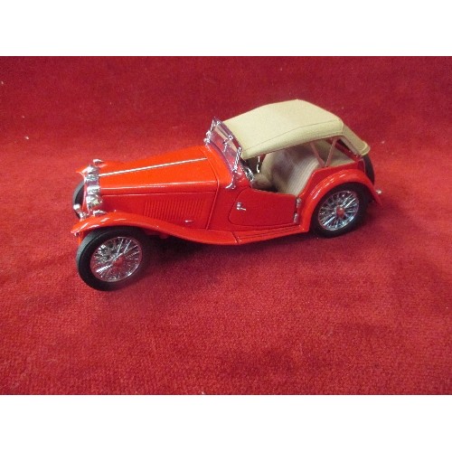 8 - A FRANKLIN MINT DIE CAST MODEL OF A 1948 MG TC , 1:24 SCALE WITH CERTIFICATE AND PAPERWORK