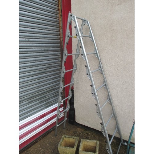 473 - METAL COMBI LADDER / STEPS