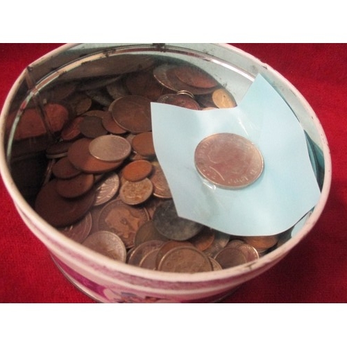 30 - TIN OF MIXED BRITISH AND FOREIGN COINS INC PENNIES - VICTORIAN TO ELIZABETH, USA QUARTER DOLLARS, 19... 