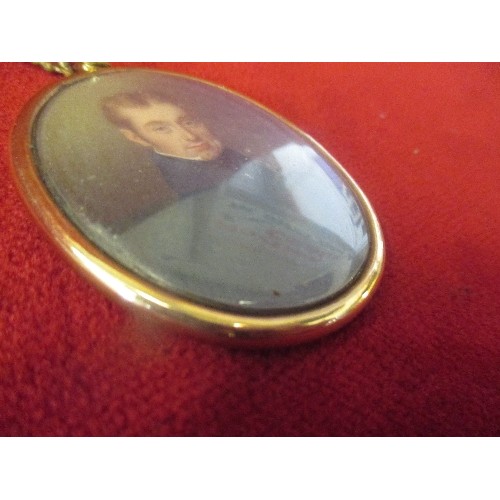 156 - EARLY 19TH CENTURY PORTRAIT MINIATURE - WATERCOLOUR ON IVORY OF A REGENCY GENTLEMAN IN A BLACK COAT ... 