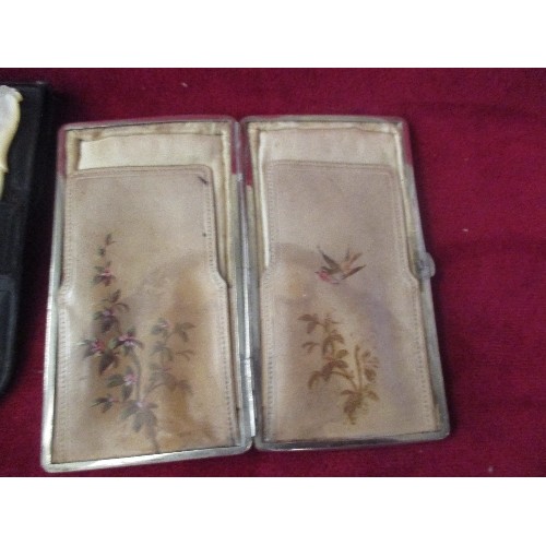 130 - A VICTORIAN LADIES KID LEATHER CARD CASE, THE INTERIOR HAND PAINTED WITH A ROBIN AND FLOWERS, A VICT... 