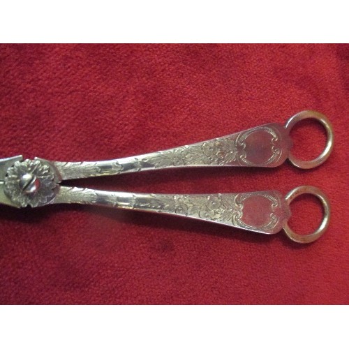 144 - A GOOD PAIR OF VICTORIAN STERLING SILVER GRAPE SCISSORS, THE HANDLES ENGRAVED WITH FOLIATE DESIGN AN... 