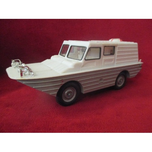 379 - 1970'S PLASTIC BATTERY OPERATED AQUACAR  - 