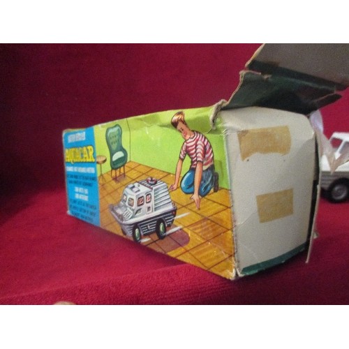 379 - 1970'S PLASTIC BATTERY OPERATED AQUACAR  - 