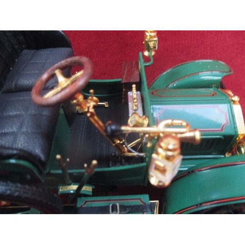 360 - FRANKLIN MINT DIE CAST 1:24 SCALE 1905 ROLLS-ROYCE IN GREEN