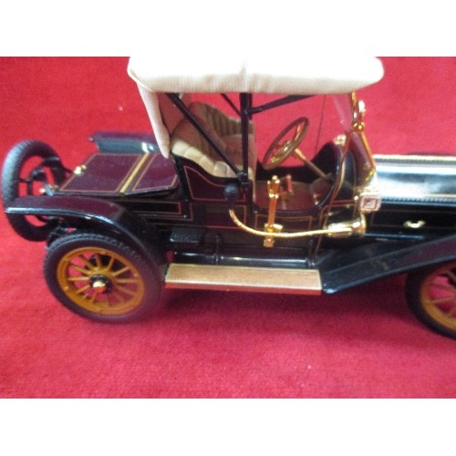 367 - FRANKLIN MINT DIE CAST 1:24 SCALE 1910 CADILLAC MODEL THIRTY ROADSTER - OPENING BONNET - WITH CERTIF... 