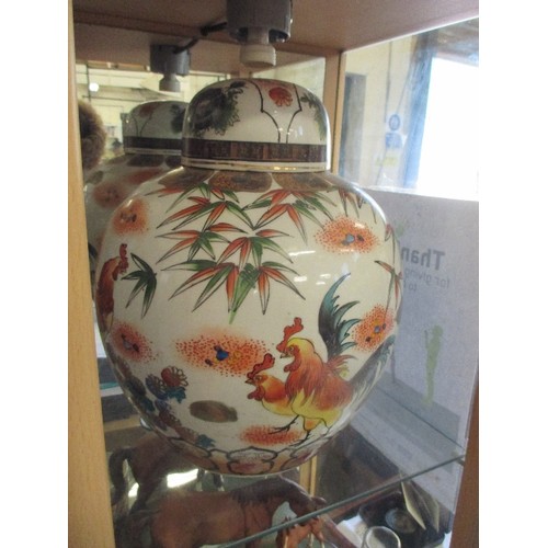 2 - A VERY LARGE 20TH CENTURY CHINESE GINGER JAR DECORATED WITH COCKERELS AND FOLIAGE - 33CM H