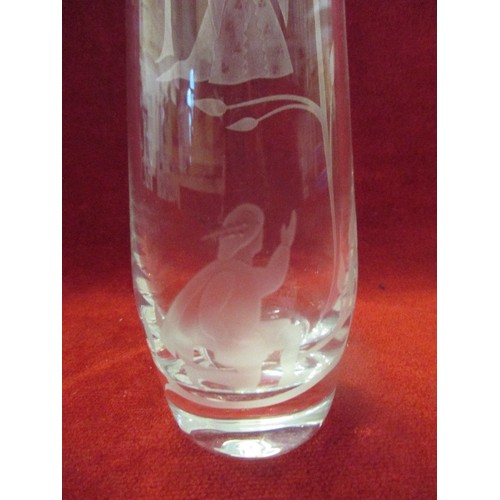 7 - A CAITHNESS ROMEO & JULIET ETCHED GLASS VASE - SIGNED TO BASE 