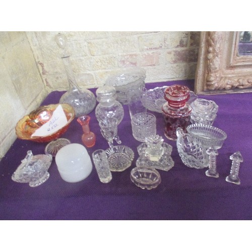 252 - A COLLECTION OF ANTIQUE AND VINTAGE CUT AND PRESSED GLASS. INCLUDES DECANTER, PICKLE JARS, KNIFE RES... 