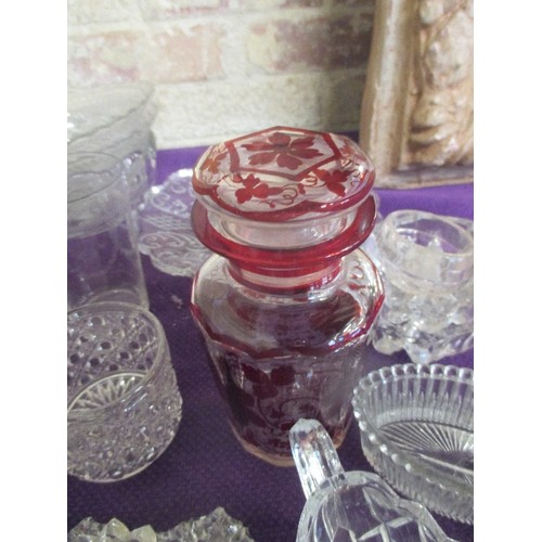 252 - A COLLECTION OF ANTIQUE AND VINTAGE CUT AND PRESSED GLASS. INCLUDES DECANTER, PICKLE JARS, KNIFE RES... 