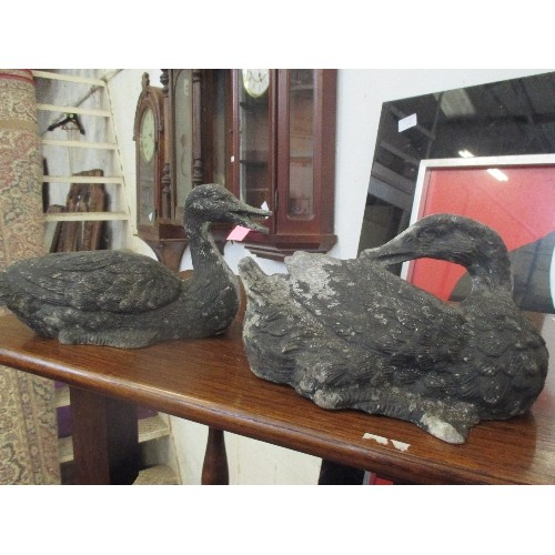 202 - A PAIR VINTAGE WELL CAST METAL DUCKS - 28CM LONG - INDOORS OR OUTDOORS