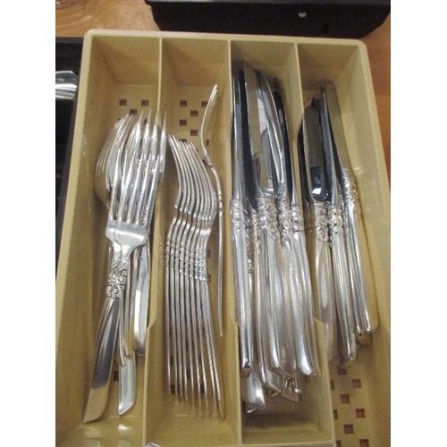 349 - A CANTEEN OF SILVER PLATED SHEFFIELD CUTLERY 