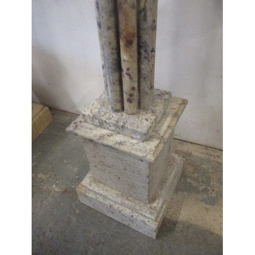 189 - A BEAUTIFUL QUALITY MARBLE PLINTH - FLUTED COLUMN - PALE MOTTLED GREY WITH BROWN SPECKS - HEAVY PIEC... 