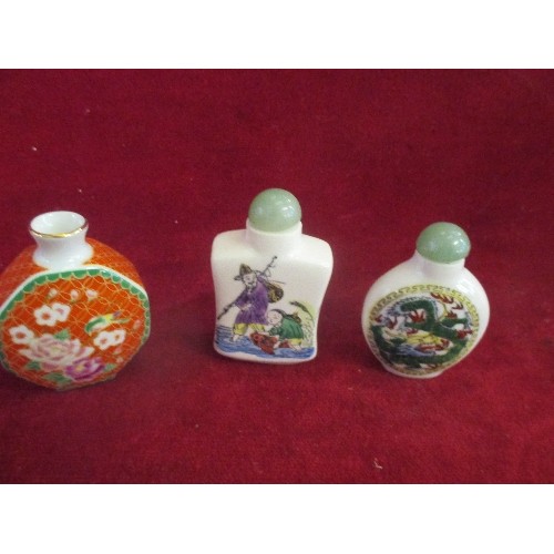 94 - THREE CHINESE PORCELAIN SNUFF BOTTLES, ONE DECORATED WITH FISHERMEN WITH A JADE STOPPER, ANOTHER WIT... 