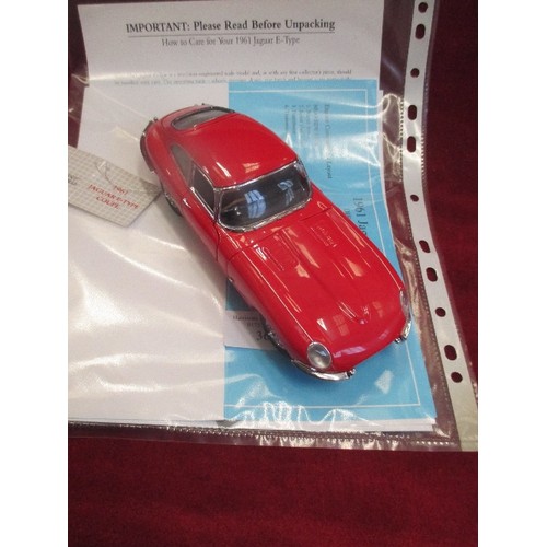 363 - FRANKLIN MINT DIE CAST 1:24 SCALE 1961 JAGUAR E-TYPE COUPE - OPENING BONNET - WITH TAG, CERTIFICATE ... 