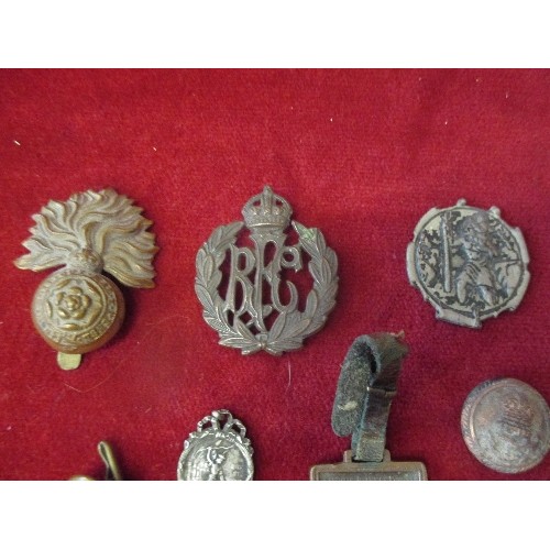 103 - BUTTONS, BADGES ETC INC ROYAL FLYING CORPS CAP BADGE, ROYAL FUSILIERS, ALSO RELIGIOUS MEDALLIONS INC... 