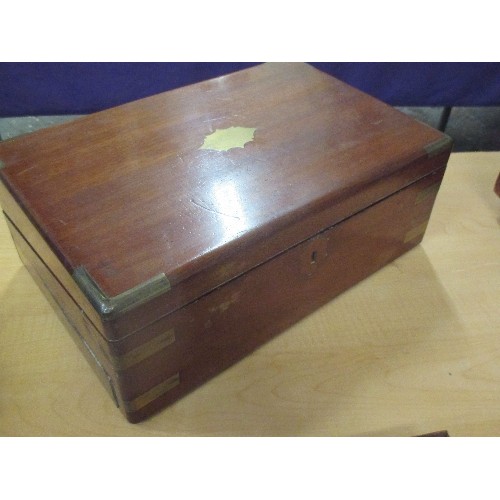 201 - A GOOD QUALITY VICTORIAN MAHOGANY AND BRASS BOUND CAMPAIGN WRITING SLOPE WITH A SIDE DRAWER WHICH LO... 