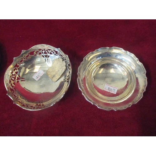 83 - TWO STERLING SILVER BON BON DISHES, ONE BY WALKER AND HALL, SHEFFIELD 1937 & A PIERCED AND ROUND BOT... 