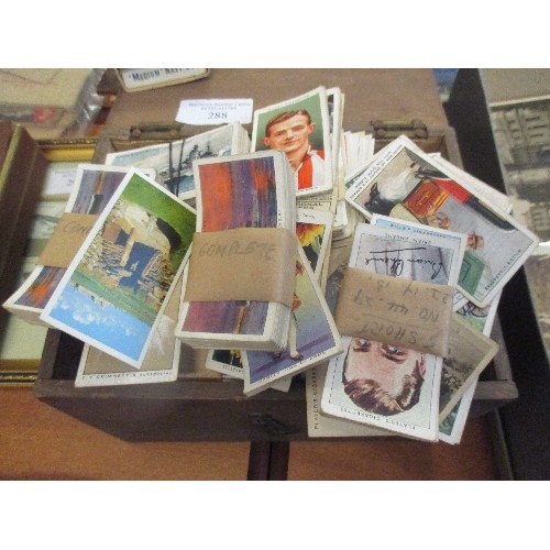 288 - A GOOD COLLECTION OF CIGARETTE CARDS IN A VINTAGE BOX - MANY CIRCA 1930'S. INCLUDES PLAYERS CRICKETE... 