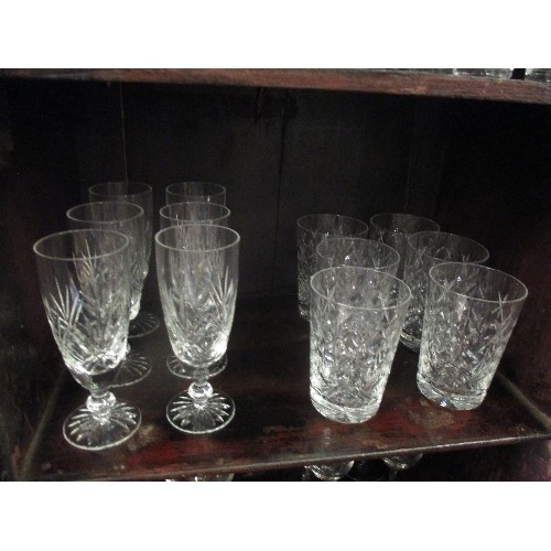 263B - QUANTITY OF GOOD QUALITY DRINKING GLASSES INC CUT GLASS TUMBLERS, WINE GLASSES ETC