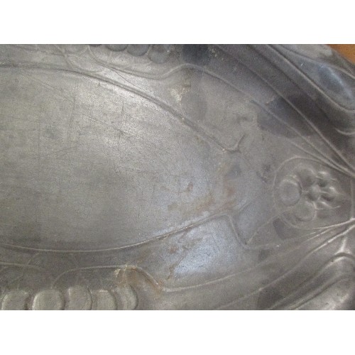 331B - EARLY 20TH CENTURY ART NOUVEAU PEWTER BOWL WITH FRUIT AND FLOWER DESIGN. INDISTINCT MARK