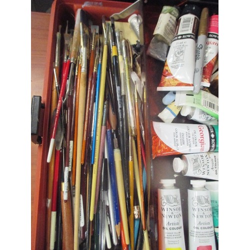 218A - ARTISTS BOX FULL OF BRUSHES, PALLETTE KNIVES, TUBES OF OIL PAINTS BY WINSOR & NEWTON, TOWNEY ETC