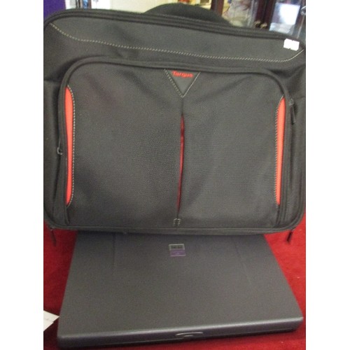 79 - DELL LATITUDE CPi LAPTOP AND A TARGUS BAG (NO LEADS)