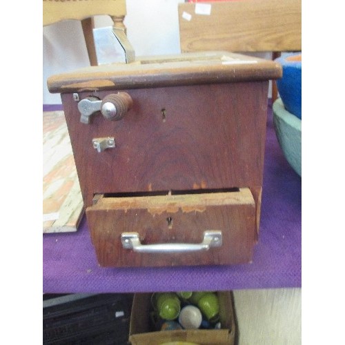 121 - VINTAGE HARDWOOD COUNTER TOP TILL