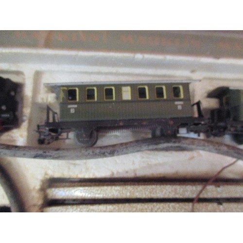 201 - MARKLIN MADE IN GERMANY TRAIN SET WITH TRANSFORMER