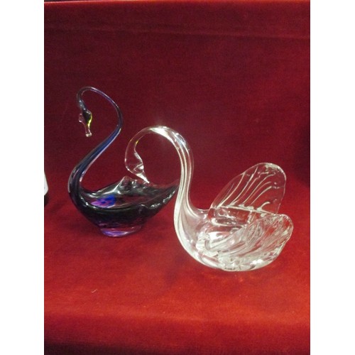 1 - TWO MURANO GLASS SWANS, ONE CLEAR, ONE PURPLE MOTTLED - 20CM & 17CM