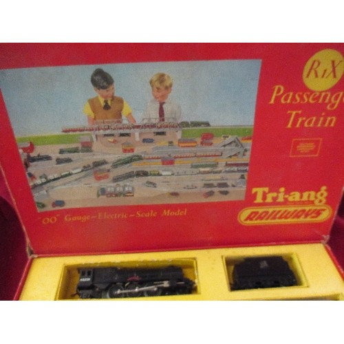 161 - TRI ANG PASSENGER TRAIN, 00 GAUGE -  ELECTRIC - SCALE MODEL