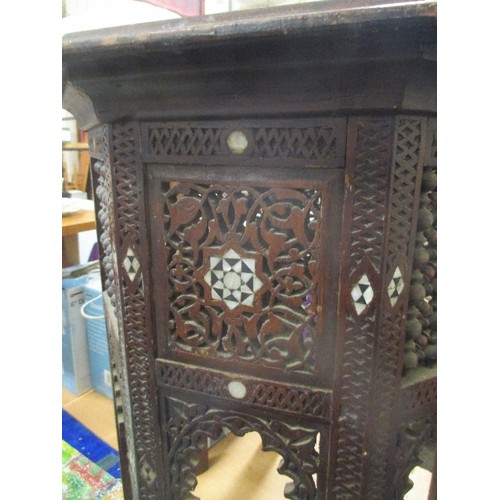 171 - 19TH CENTURY ANGLO INDIAN OCTAGONAL TABLE INLAID WITH MOTHER OF PEARL - 53CM DIA - SOME LOSSES