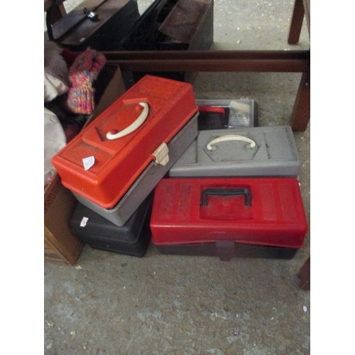 213 - 5 X SMALL PLASTIC TOOL BOXES AND TOOL CONTENTS