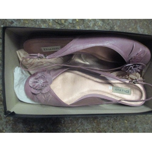 123 - BOX OF LADIES SHOES INC LEATHER GABOR SIZE 7.5