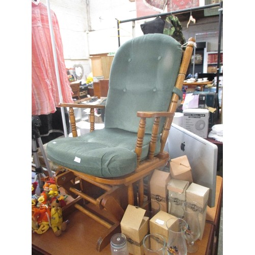 208 - AMERICAN STYLE ROCKING CHAIR