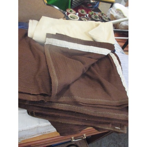 236 - PAIR OF RETRO  CURTAINS IN  BROWN, WITH PAIR OF CURTAIN LINING