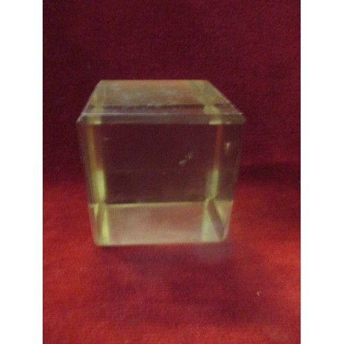 30 - VINTAGE GLASS ITEMS INCLUSING AN ANTIQUE GLASS CUBE PAPERWEIGHT, 6CM CUBE, AN ANTIQUE FACETED GLASS ... 