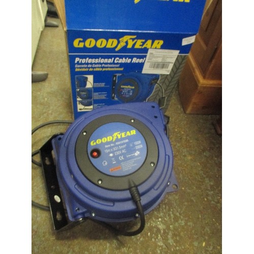 355 - PROFESSIONAL CABLE REEL BY GOODYEAR