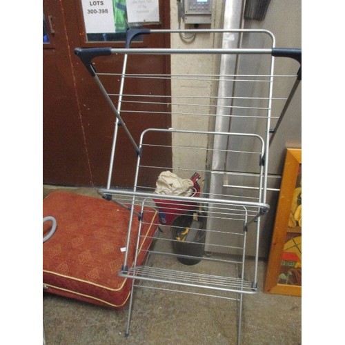 357 - FOLDING CLOTHES AIRER / DRYER