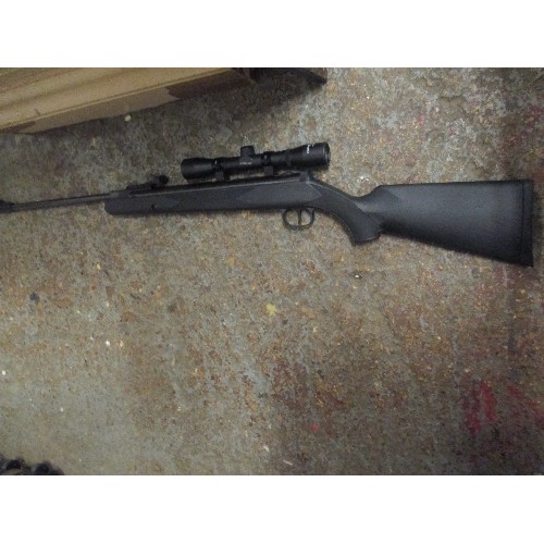 92 - 2.2 AIR RIFLE AND SCOPE. HAMMERLI BLACK FORCE 800. WITH CENTRE-POINT 4 X 32 TELESCOPIC SIGHT. LOOKS ... 