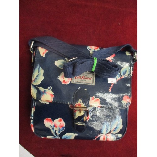 98 - CATH KIDSTON, SMALL SATCHEL/BAG, IN NAVY FLORAL. APPEARS NEW CONDITION.