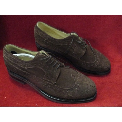 128 - SAMUEL WINDSOR HAND-MADE SUEDE BROGUES. SIZE 9. CHOCOLATE BROWN. IN BOX. WITH SHOE TREES.